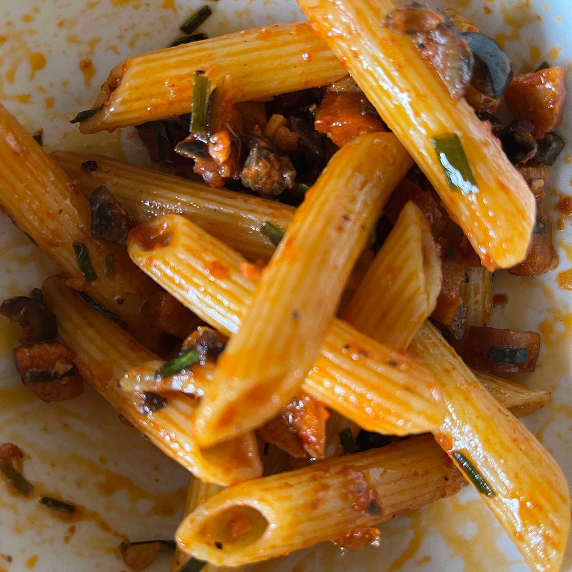 Easiest sausage and tomato pasta