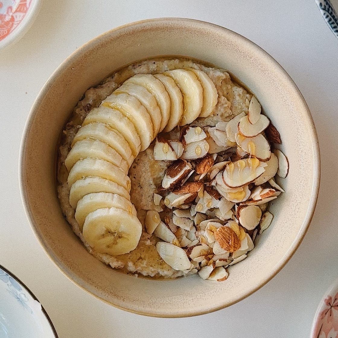 Banana Date Blended Oatmeal