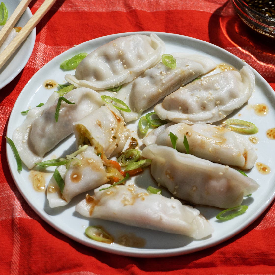 Easy Steamed Dumplings with Homemade dipping sauce