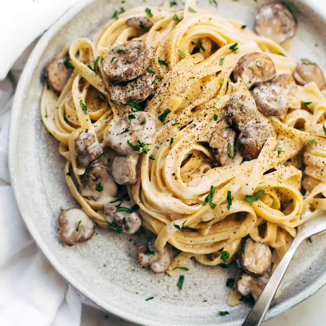 D'licious Fettucine Alfredo Ala Mushroom