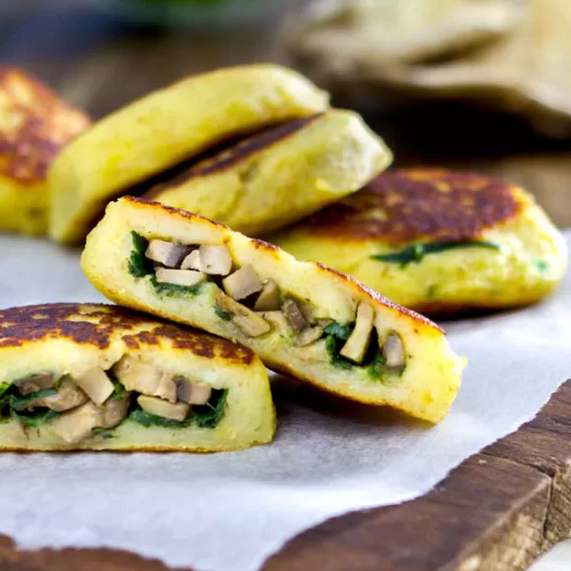 Focaccine di patate ripiene