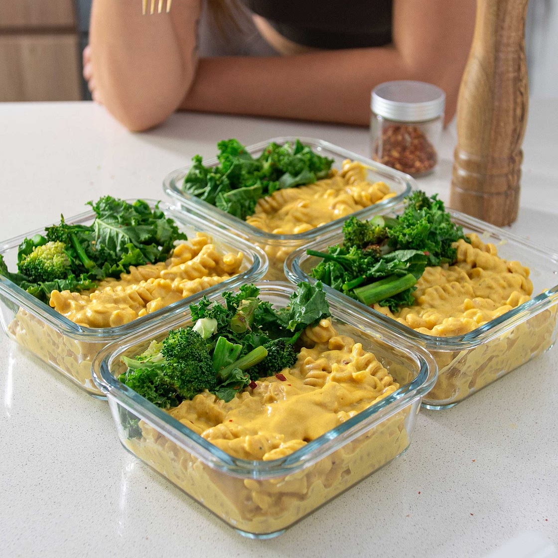 High-Protein Vegan Mac & Cheese (meal-prep)