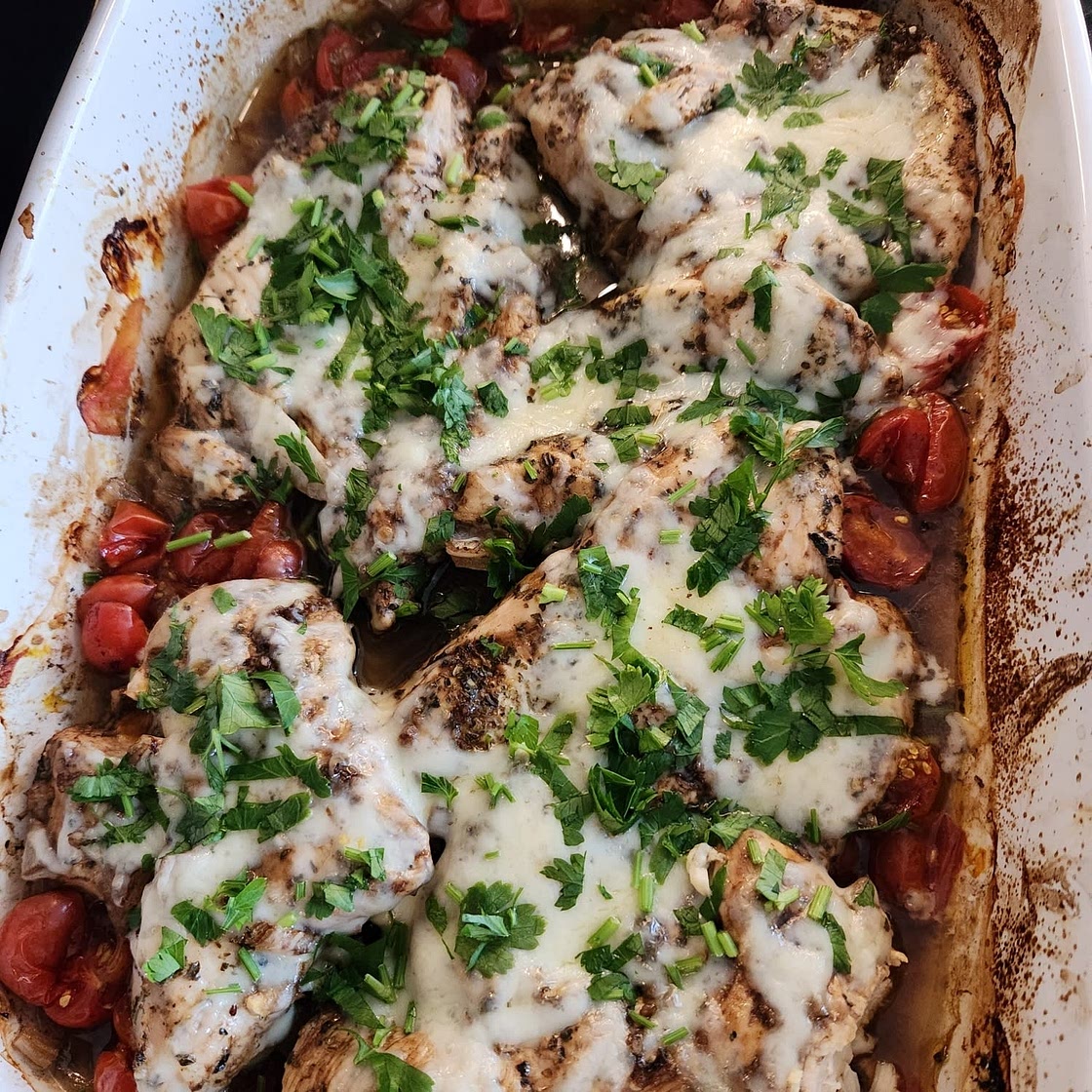 Balsamic Baked Chicken Breast With Balsamic Tomato Sauce and Mozzarella Cheese
