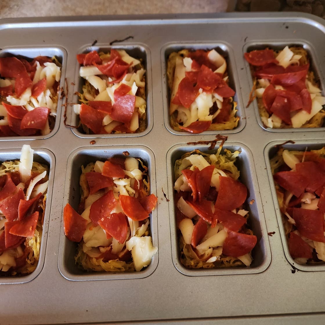 Spaghetti squash pizza bites