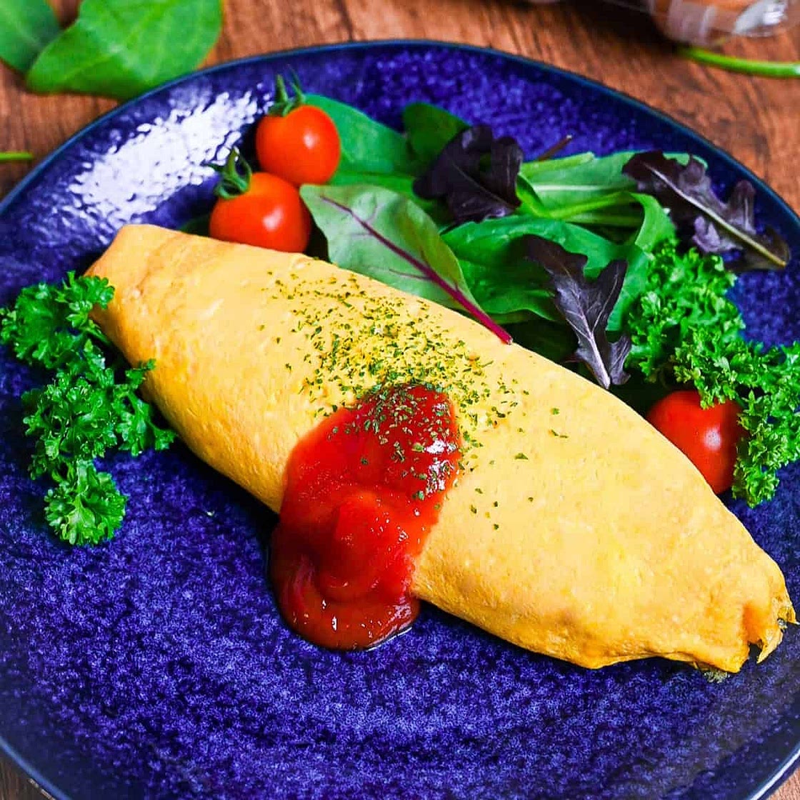 Simple Omurice (Japanese Omelette Rice)