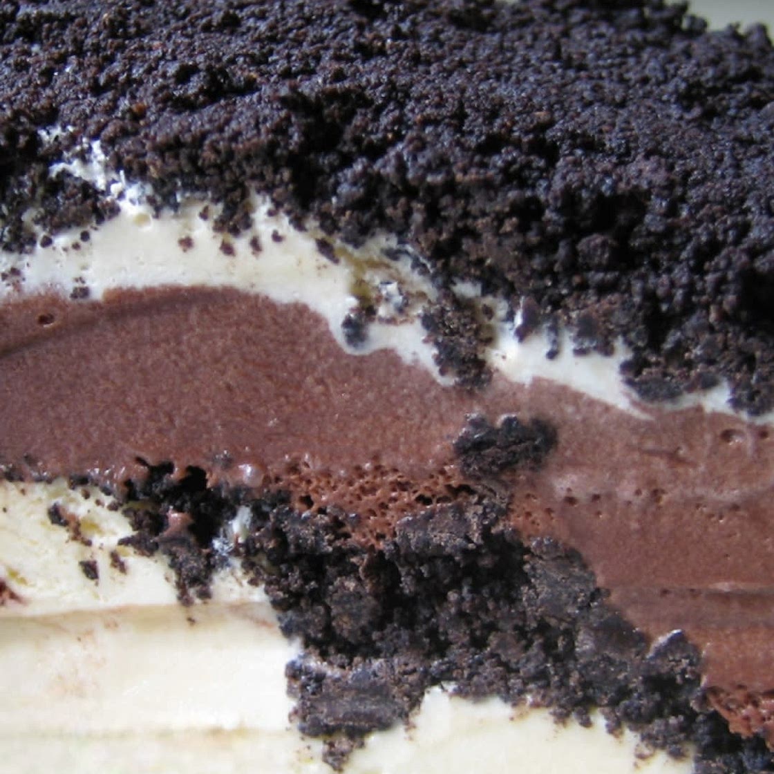 D'licious Eclair Ice Cream Cake