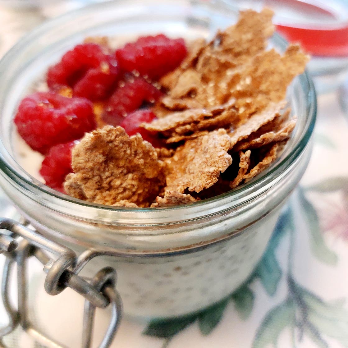 Chia pudding - cereals and raspebberries