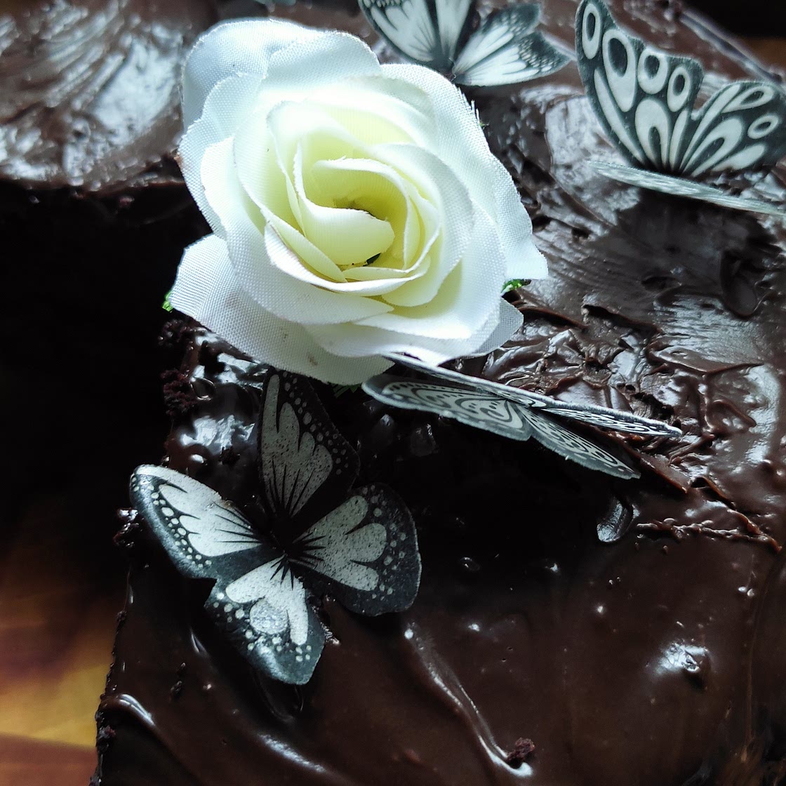 Double Layer Chocolate Cake