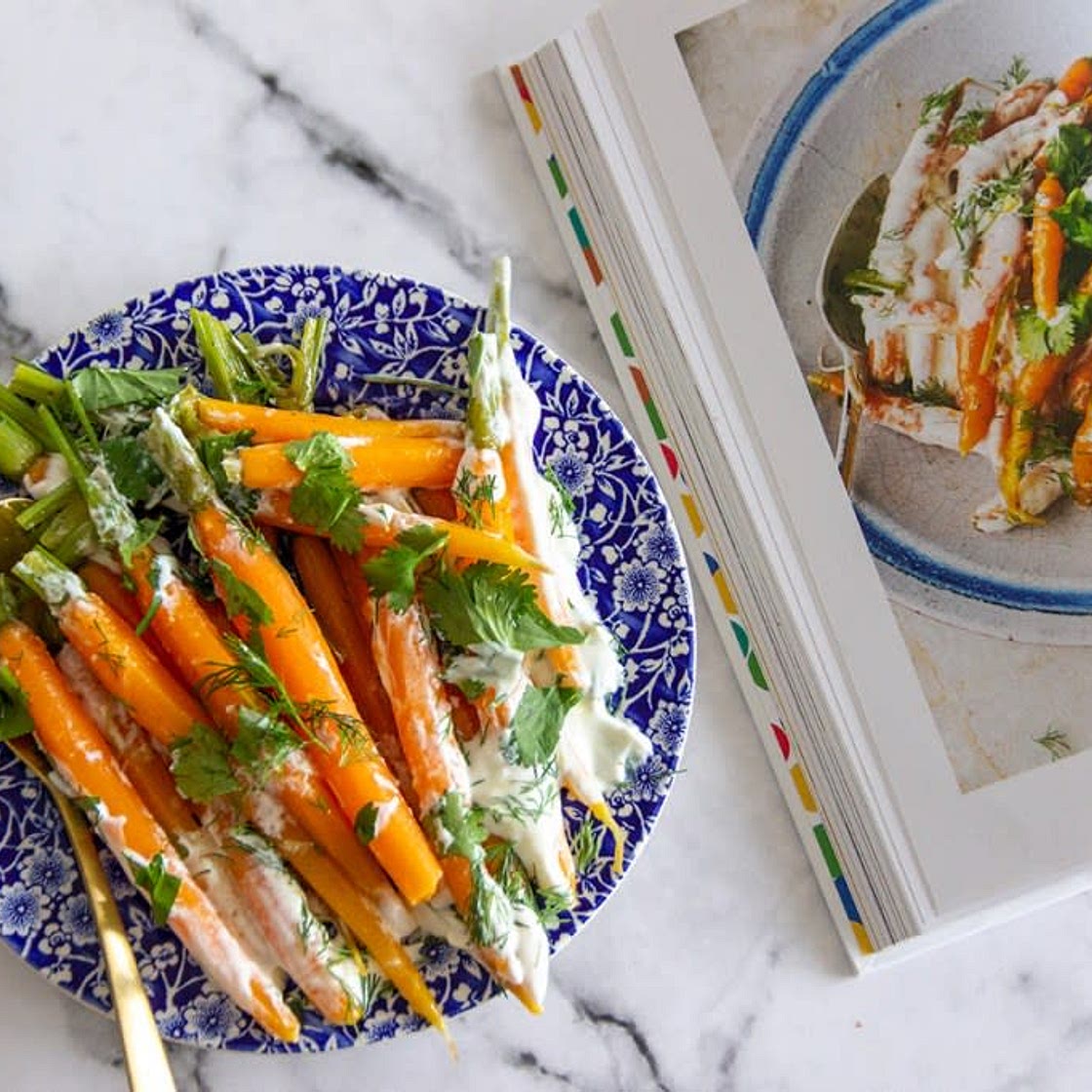 wortelsalade met yoghurt en kaneel