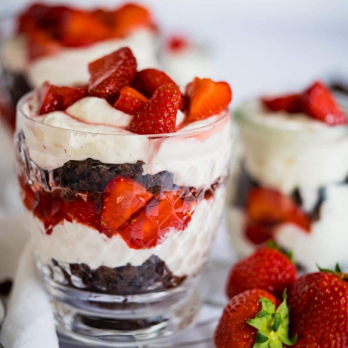 Erdbeer-Brownie-Tiramisu