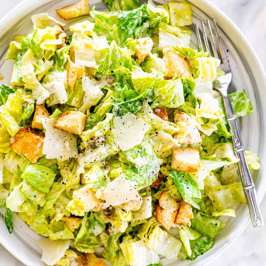 Salată Caesar