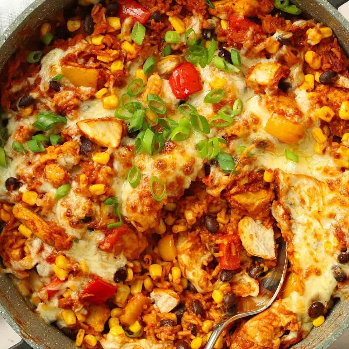Mexican Chicken & Rice {One Pot}