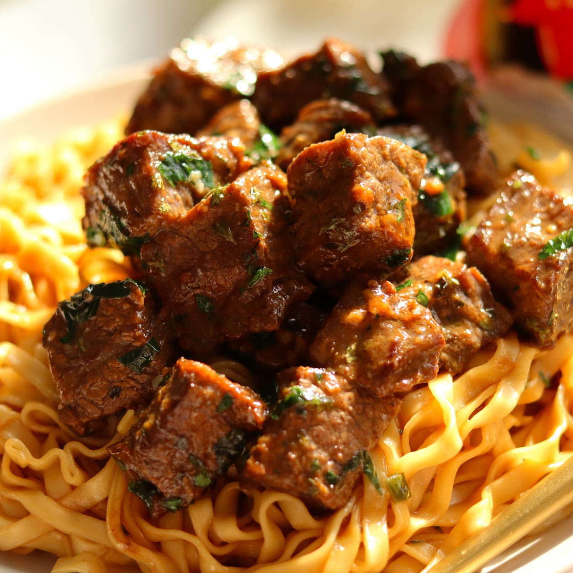Spicy Garlic Steak Bites