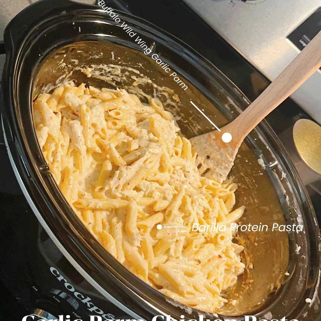 Garlic Parm Chicken Pasta | Gallery posted by Candace Biggs | Le