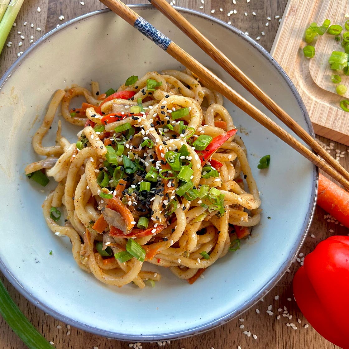 Stir Fried Udon Noodles (With Almond Butter) - Minaelle's Kitchen