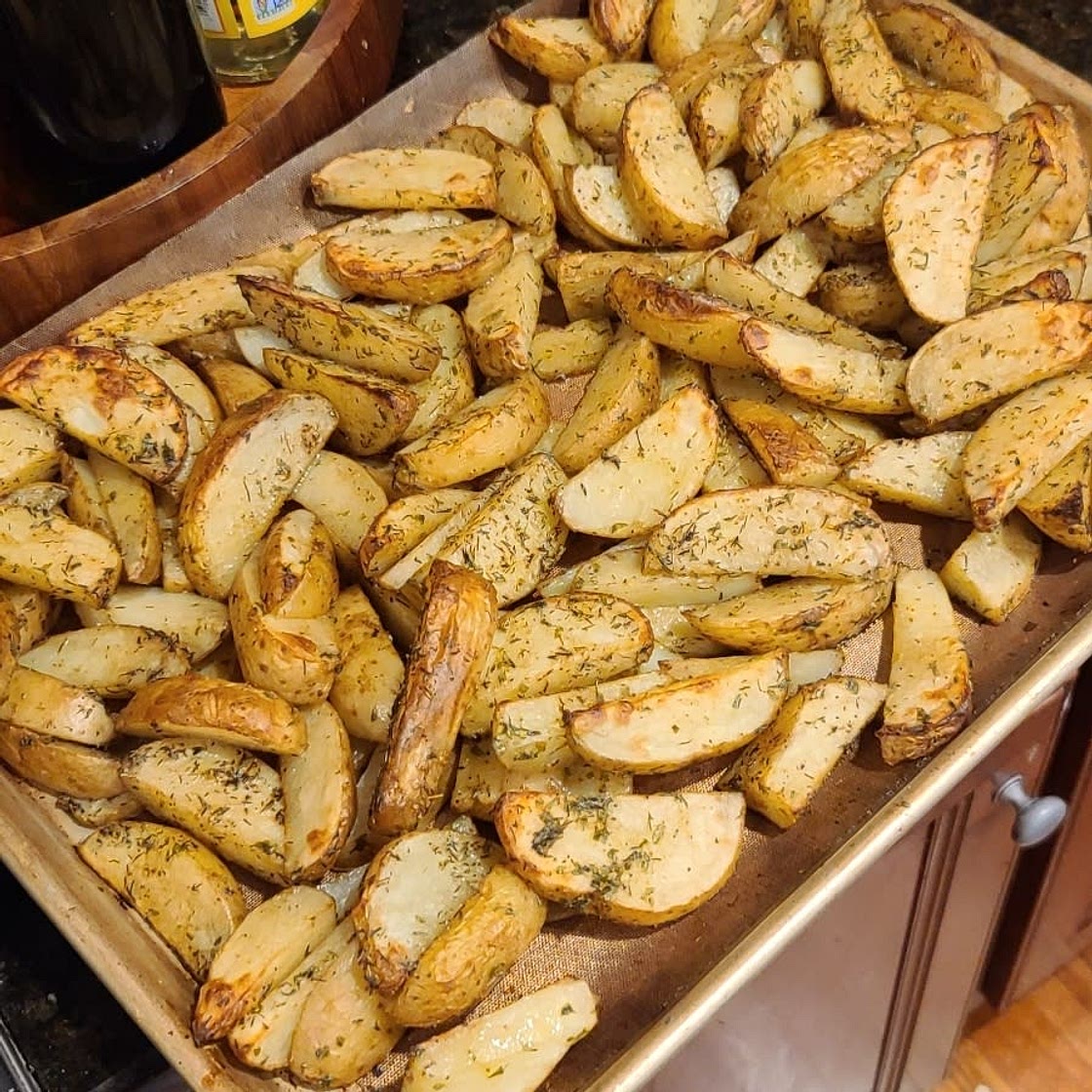 Baked Garlic Parmesan Potato Wedges