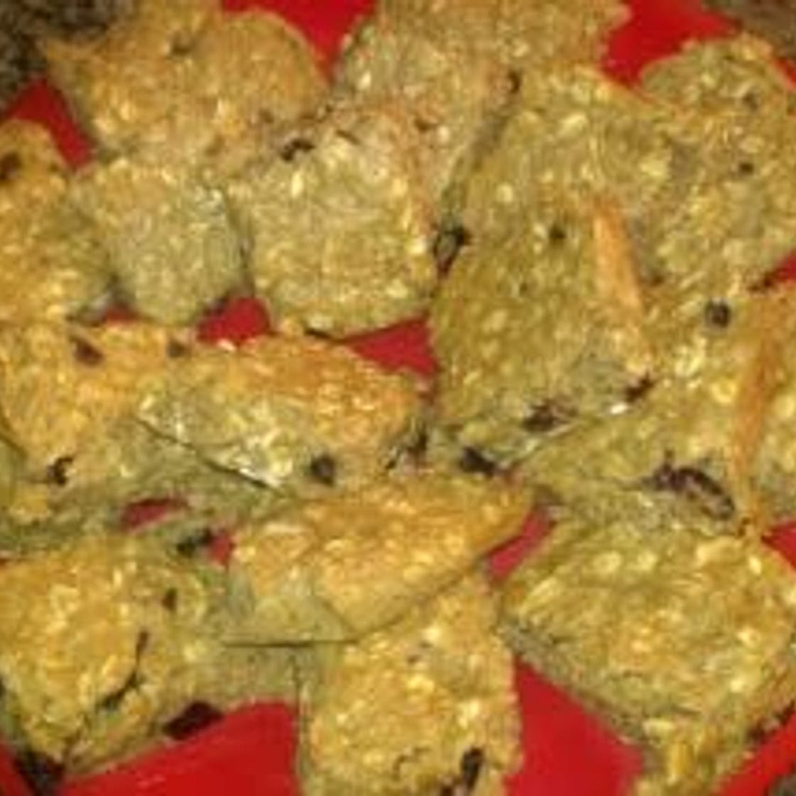Chocolate Cherry Oat Bars - Healthier version