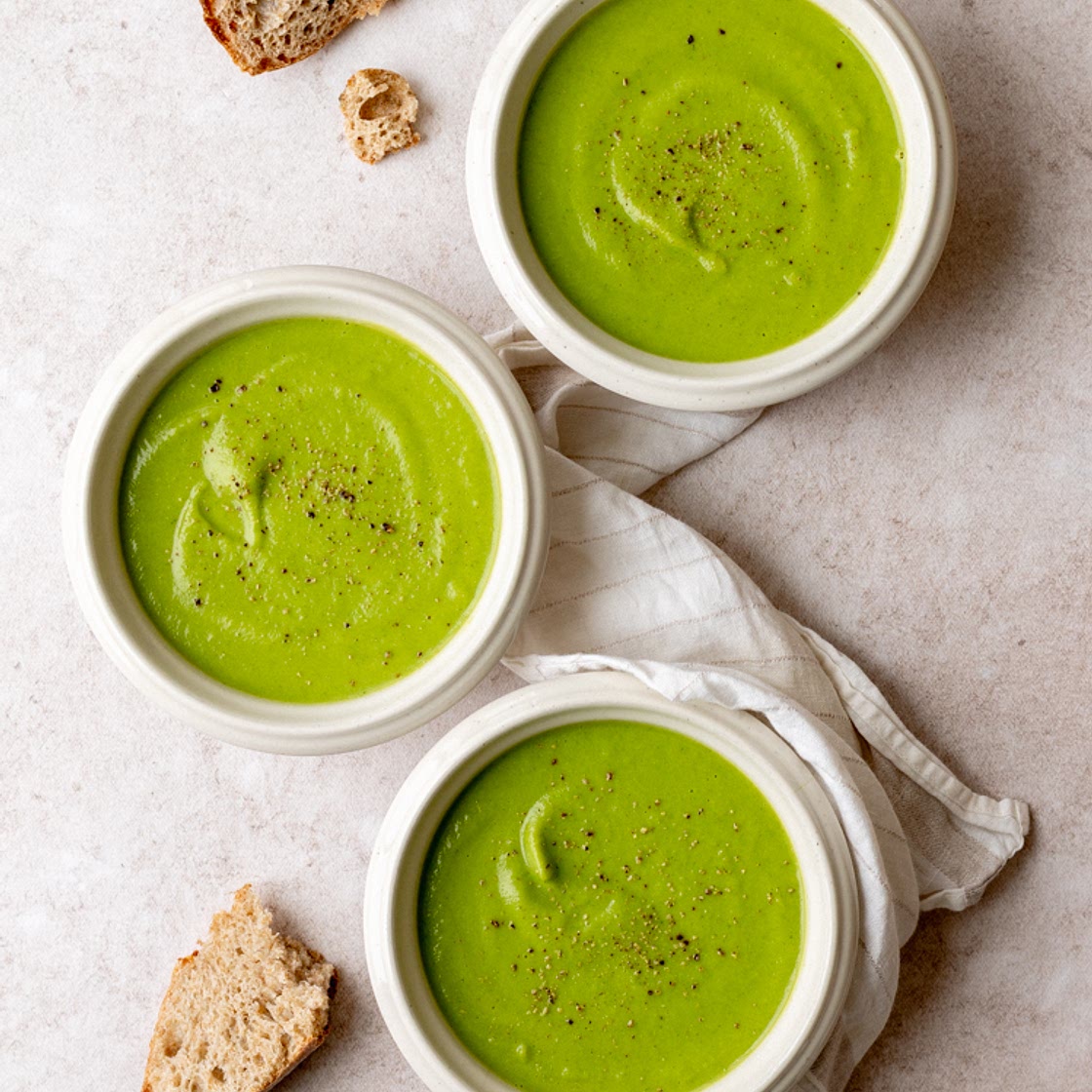 Creamy Vegan Cauliflower & Kale Soup