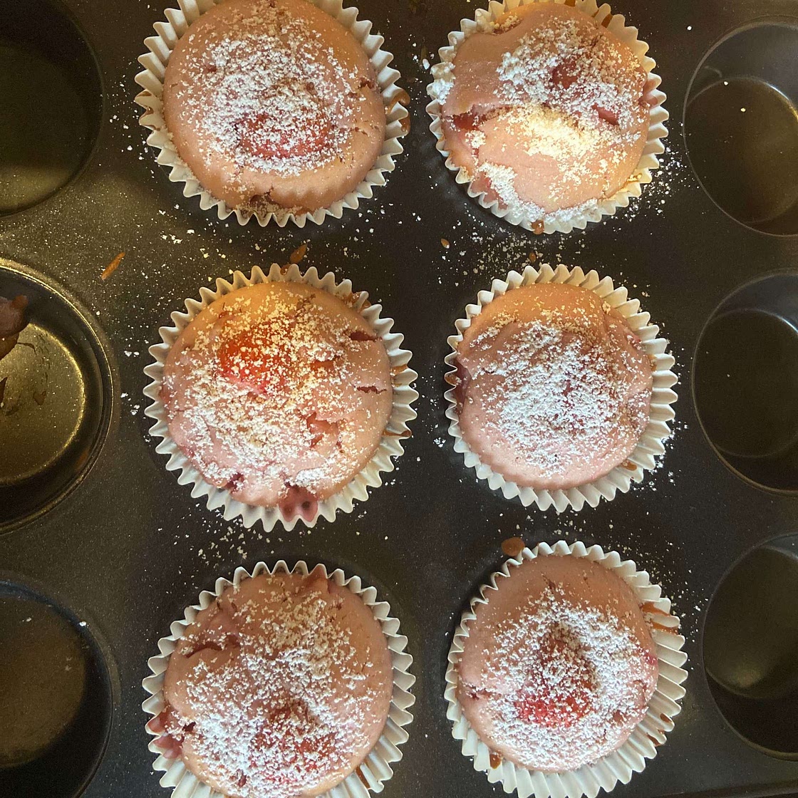 Simple Strawberry Muffins