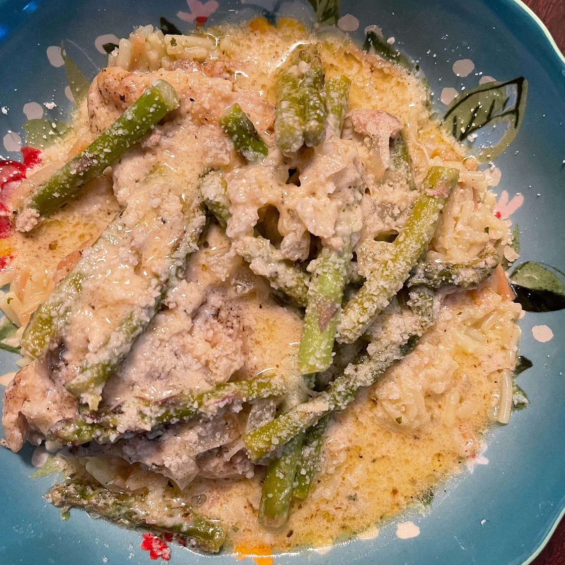 Creamy Lemon Garlic Chicken with Asparagus (30 Minutes!)