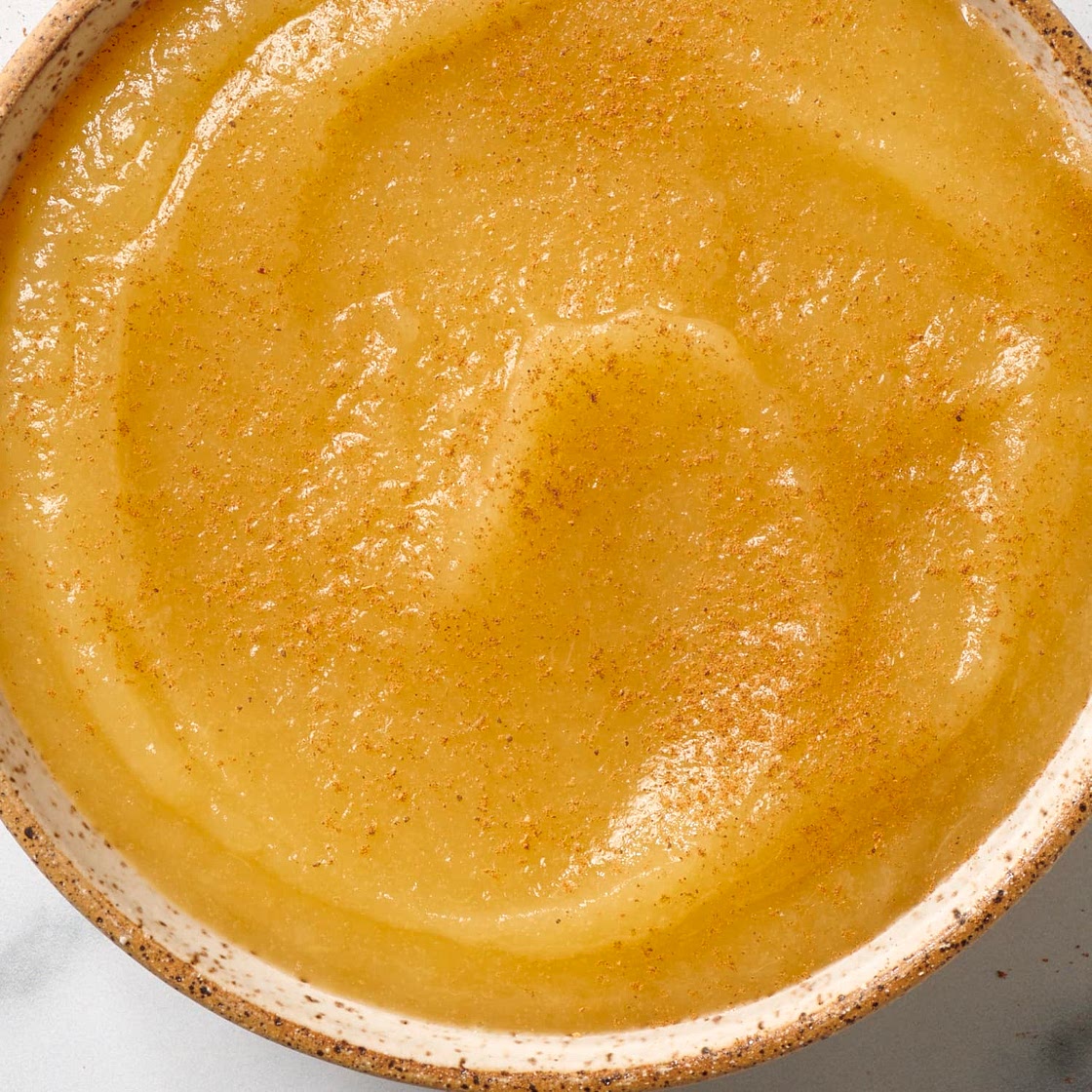 How To Make Applesauce in the Slow Cooker