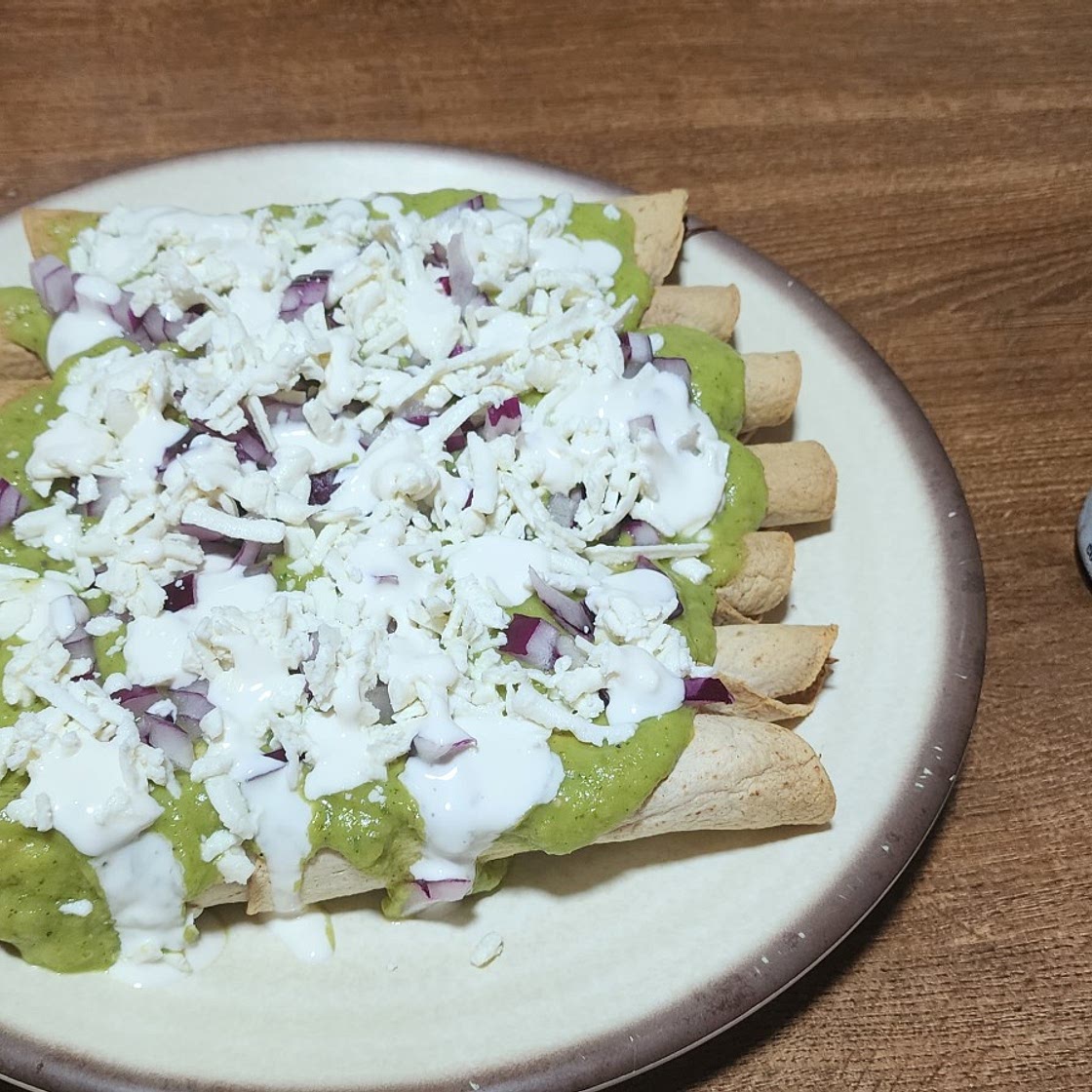 Tacos dorados