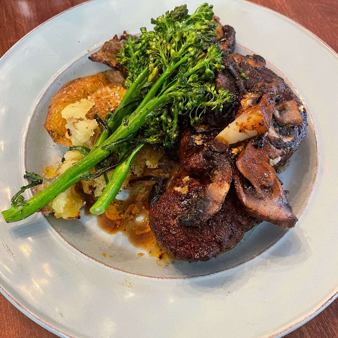 Pan-Seared Filet Mignon Recipe with Herb Butter