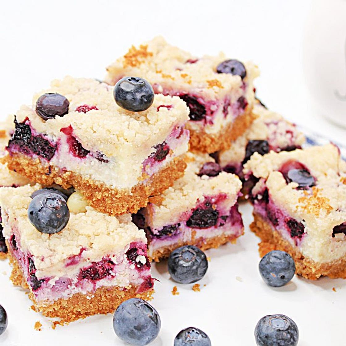 Blueberry Crumble Cheesecake Bars