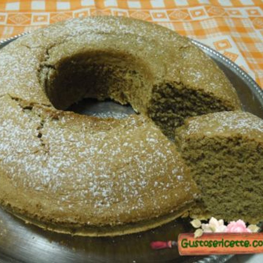 Ciambellone all'acqua senza zucchero al caffè e fava tonka - Gustose ricette di cucina