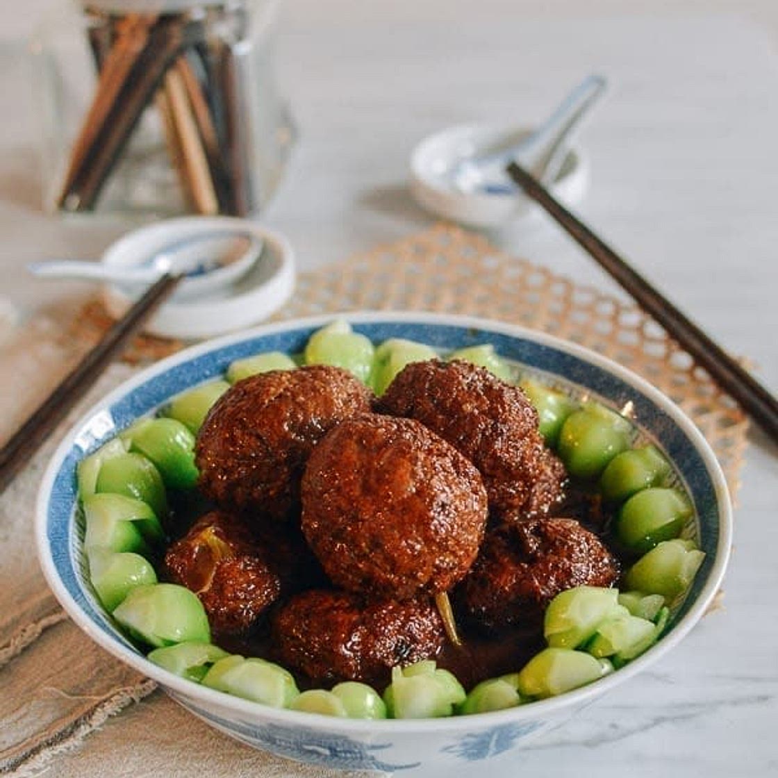 Lion's Head Meatballs (Shi Zi Tou)