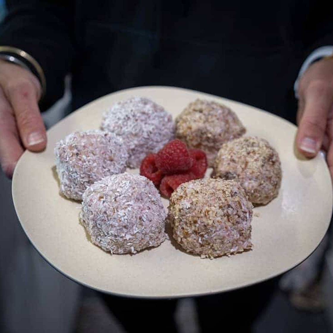RASPBERRY CHIA CHEESECAKE BALLS