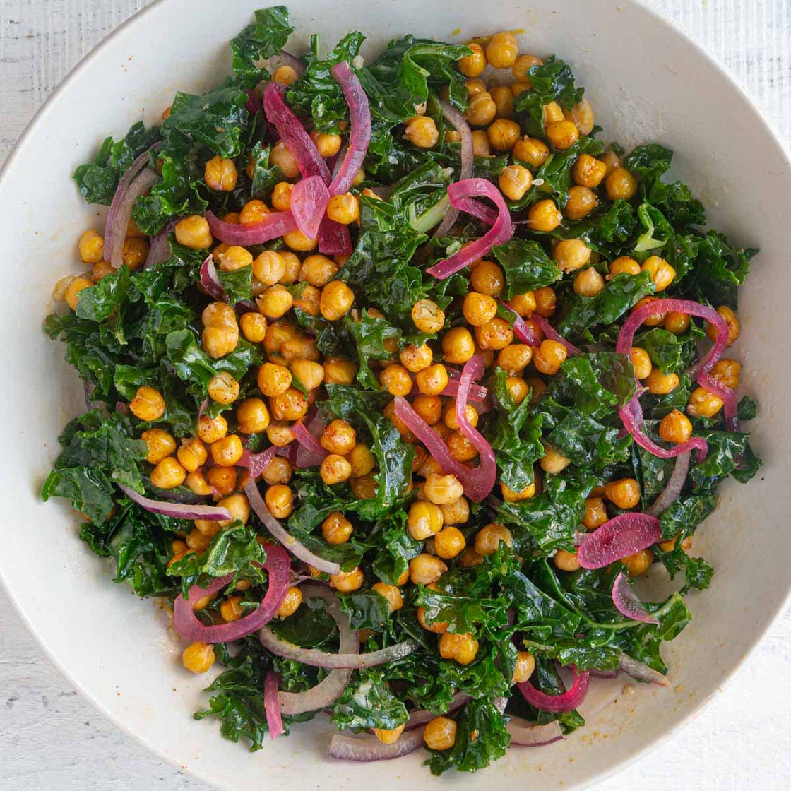 Low-Carb Kale Chickpea Salad with Lemon Vinaigrette Dressing