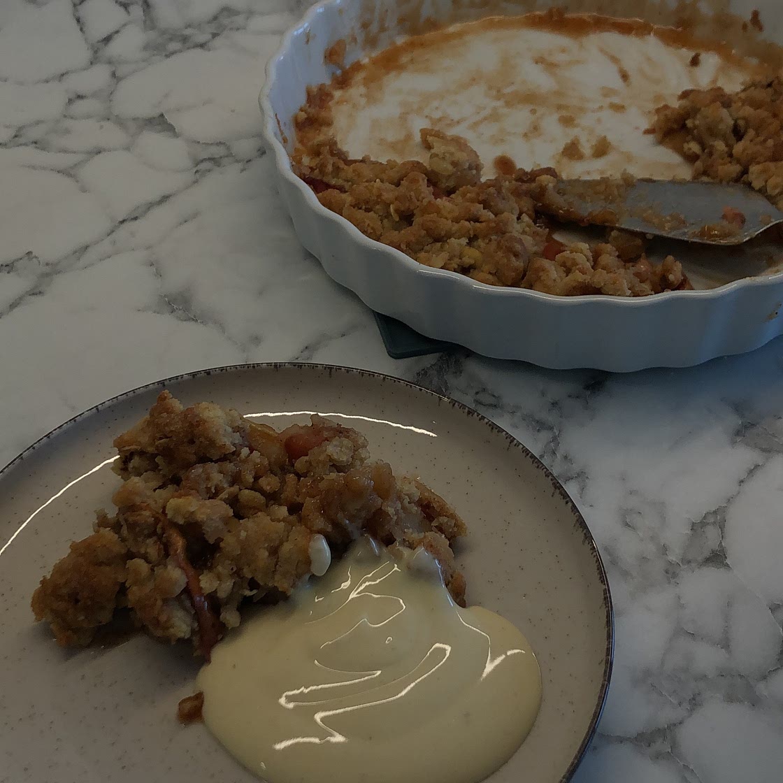 Apple crumble pie
