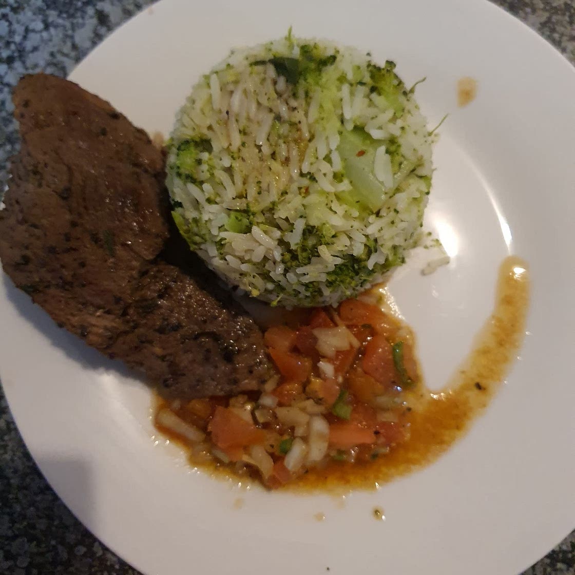 Ostrich basmati and broccoli 🥦 bowl
