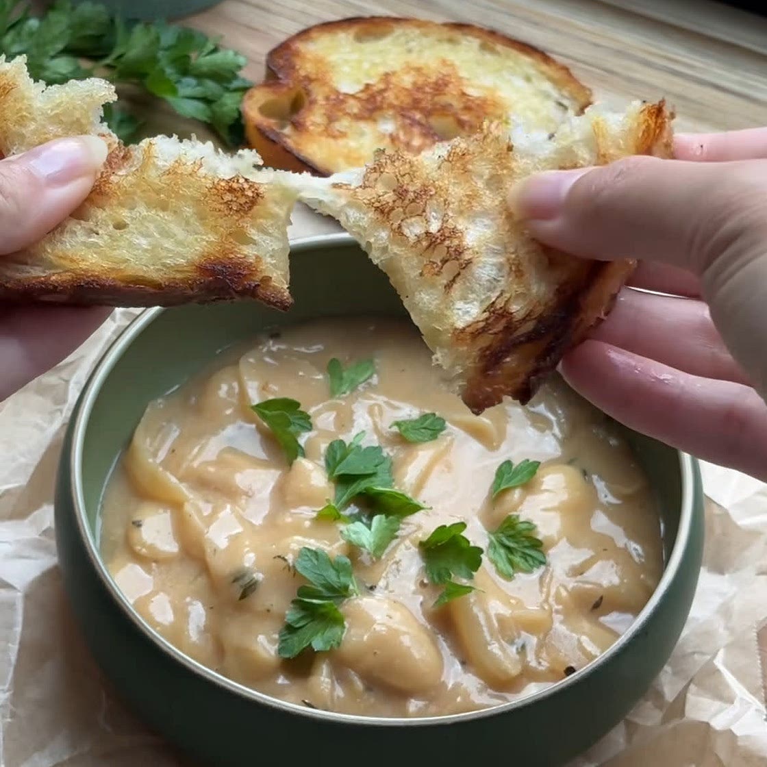 French Onion Beans 