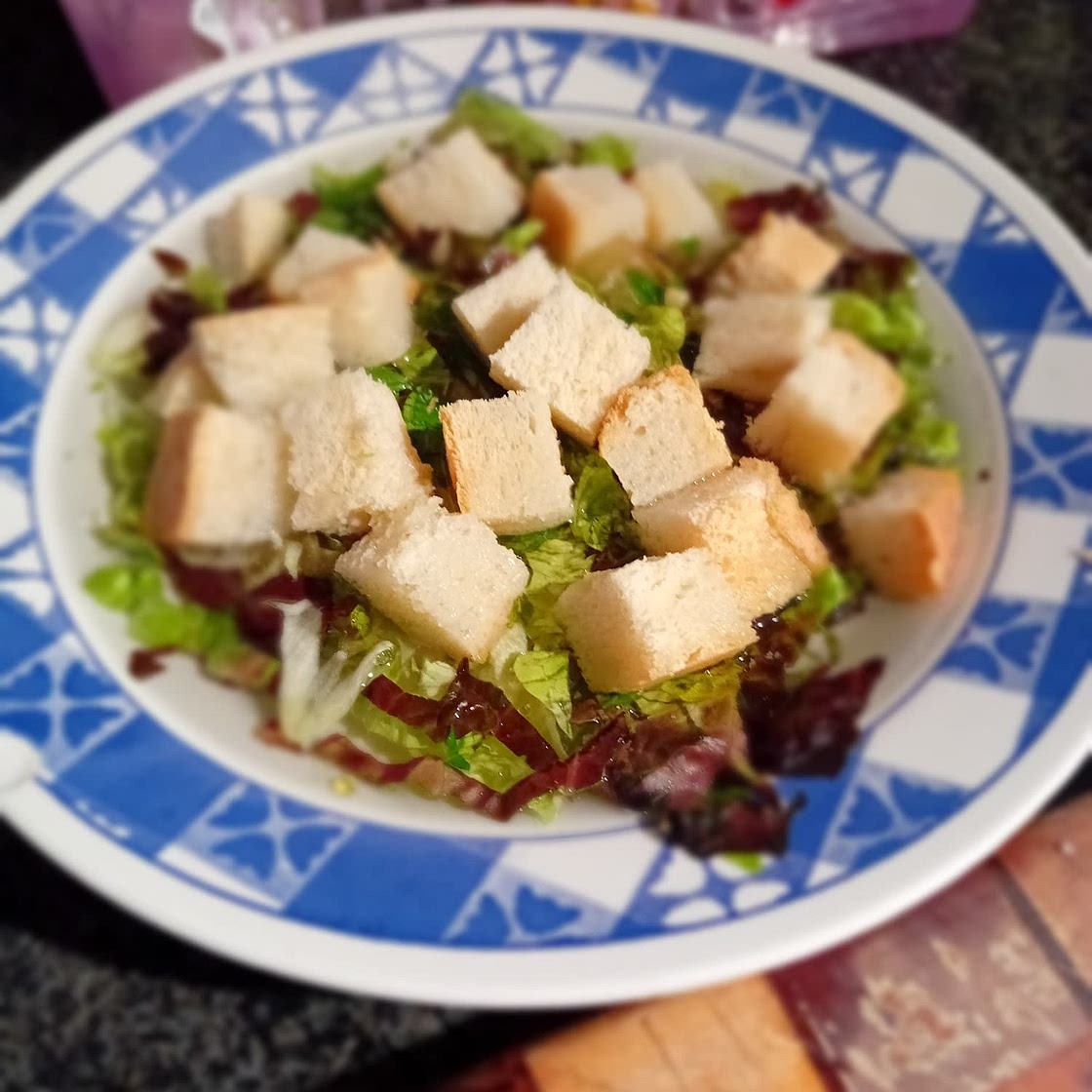 ensalada de lechuga con caldo