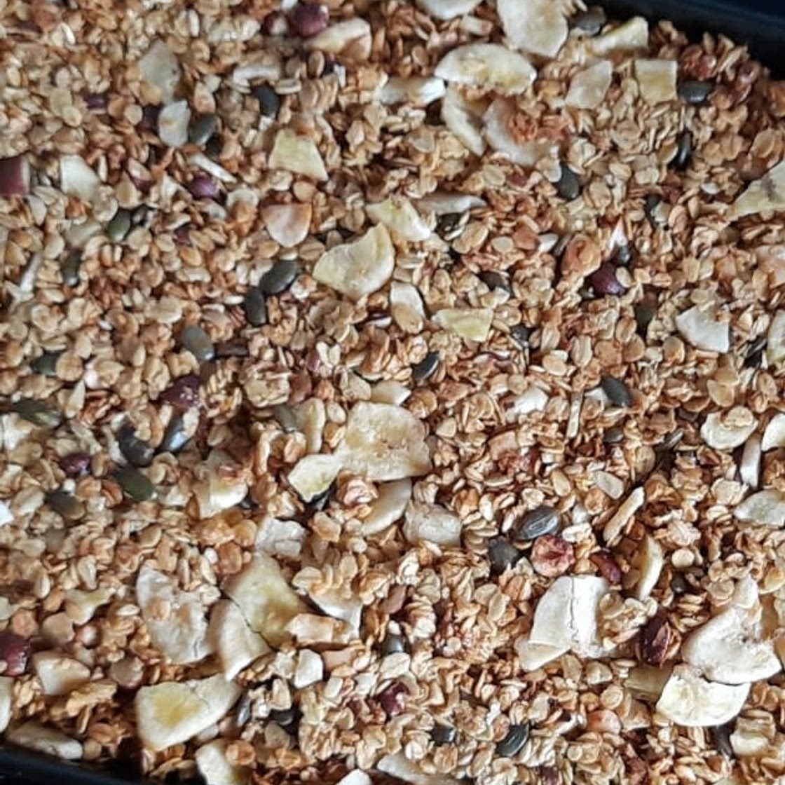 How To Make Easy Homemade Granola