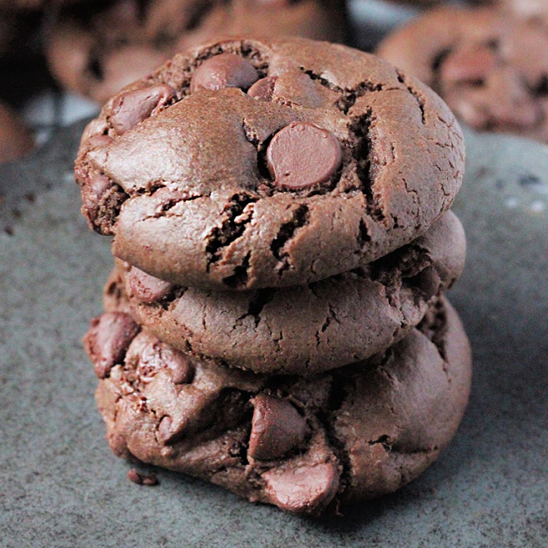 Double Chocolate & Peanut Butter Cake Mix Cookies