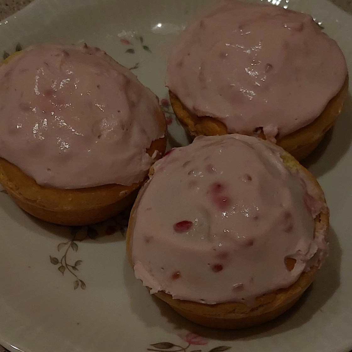 Raspberry filled cupcakes
