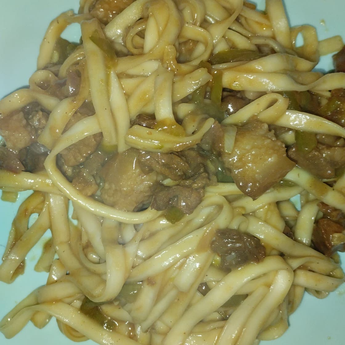 Stir-fried pork with noodles