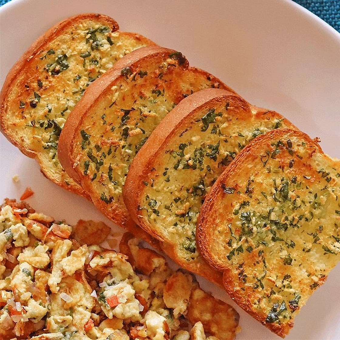 Air Fryer Garlic Bread