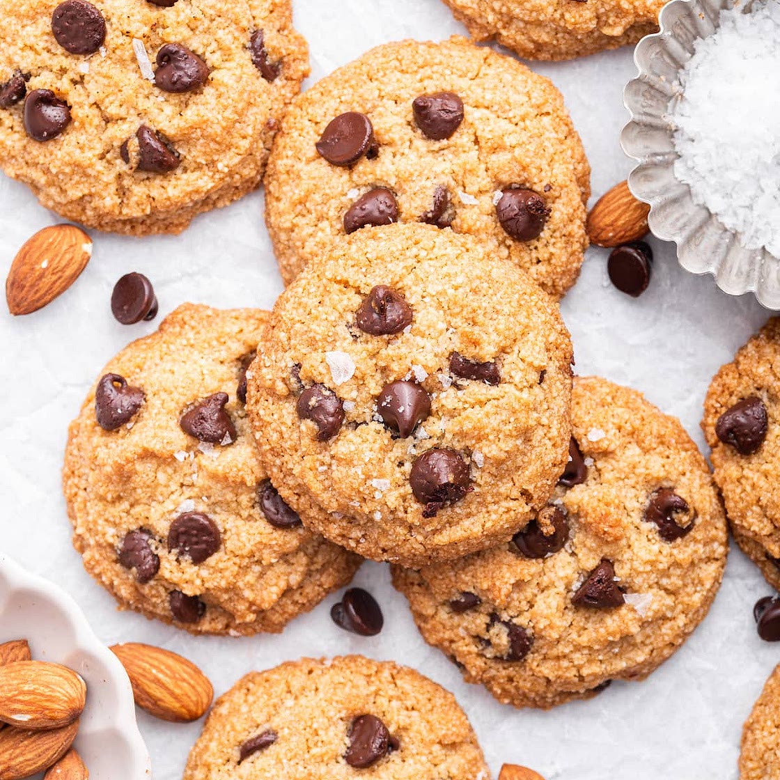 Almond Flour Chocolate Chip Cookies