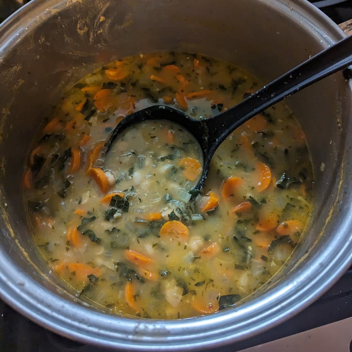 Nourishing White Bean and Lemon Soup