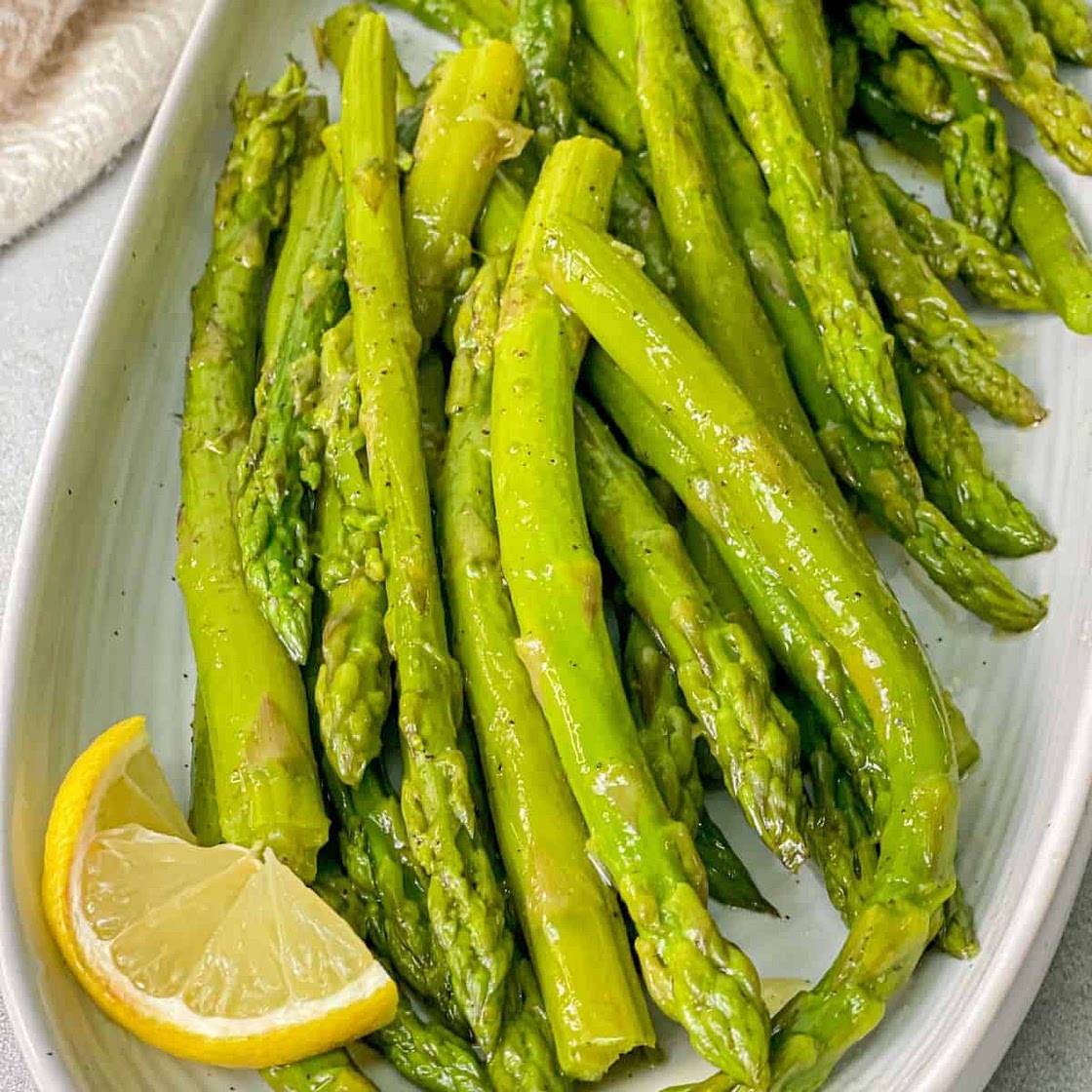 Cooked and Seasoned Boiled Asparagus