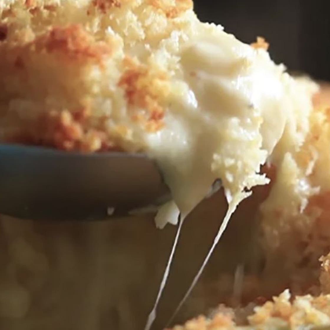 Three Cheese Mac and Cheese with Panko Bread Crumb Topping