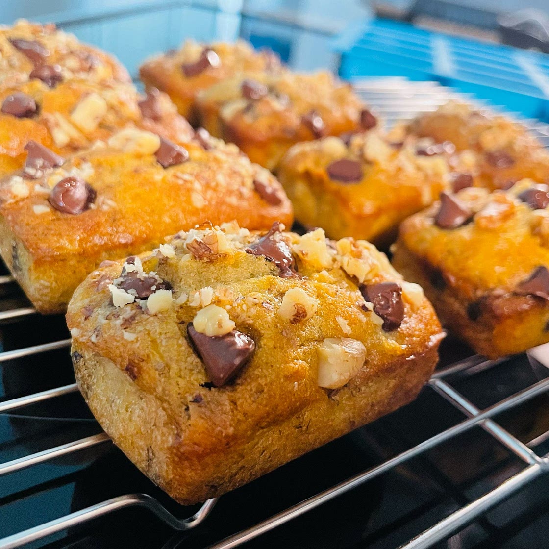 Easy Chocolate Chip Banana Bread