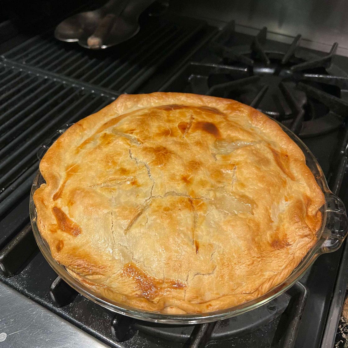 Classic Midwest Chicken Pot Pie 