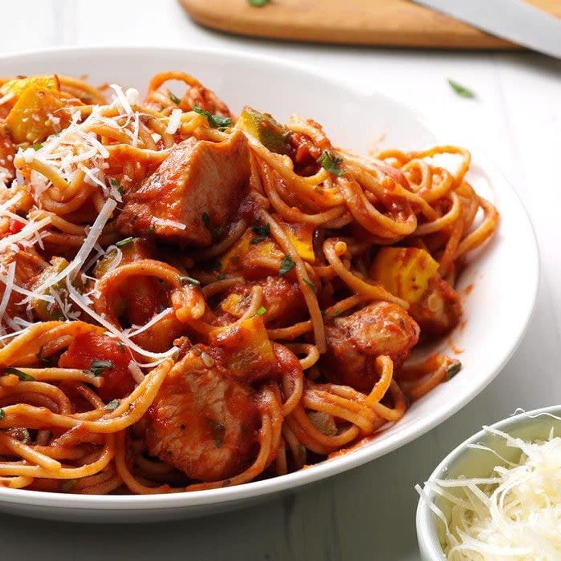 Chicken Pasta with Tomato Sauce & Vegetables