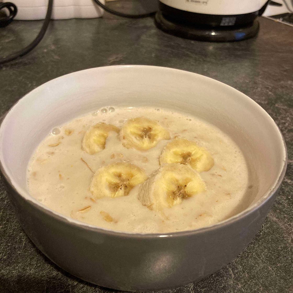 Oatmeal with banana