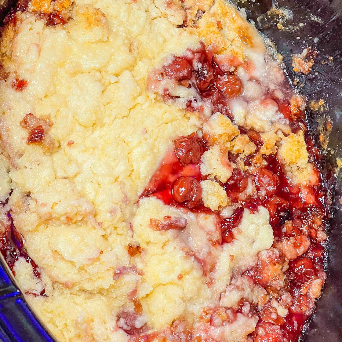 Crock Pot Cherry Cobbler